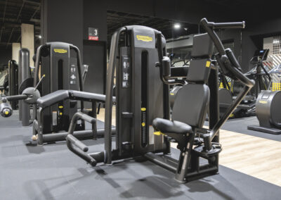 maquina negra del gimnasio