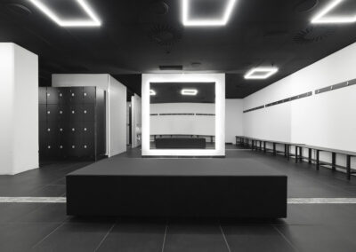 vestuarios en blanco y negro